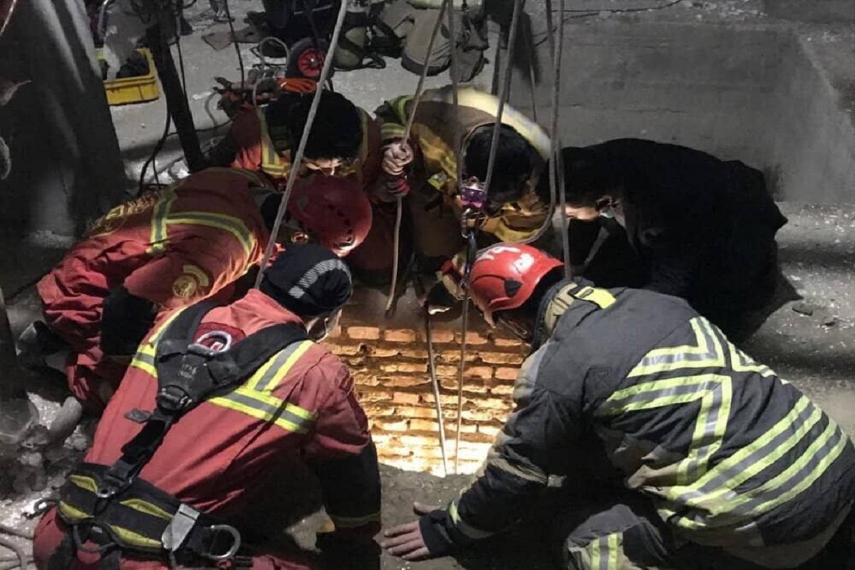 آتش سوزی کابین یک آسانسور در رباط کریم و نجات محبوسین