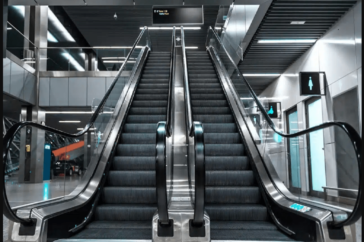 آسیب دختر چهار ساله در پله برقی فرودگاه Sydney