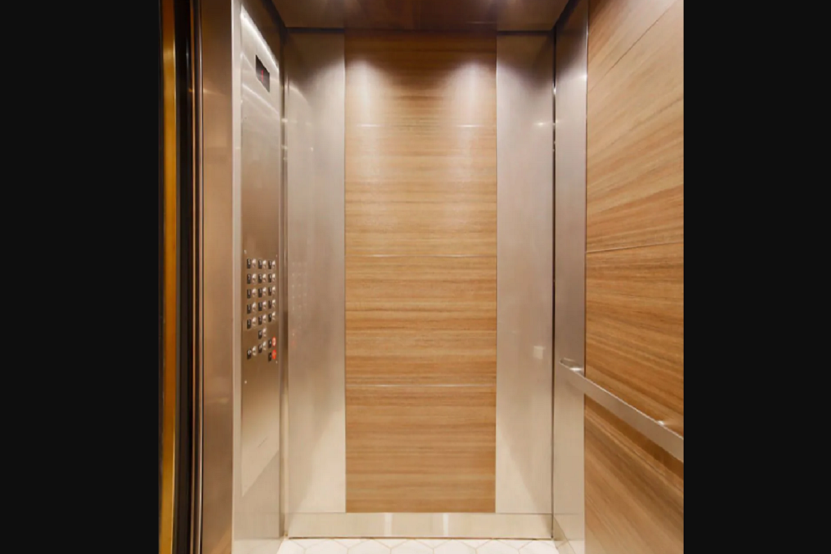 کابین آسانسور چوبی