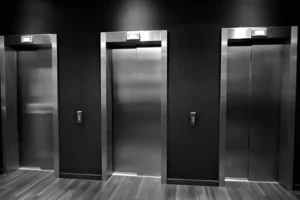 هزاران دستگاه آسانسور در انتظار بازرسی ایمنی