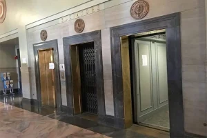 آسانسور شهرداری اشویل