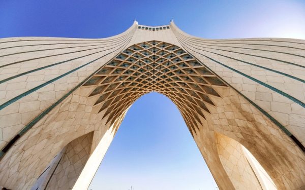 آسانسورهای برج آزادی
