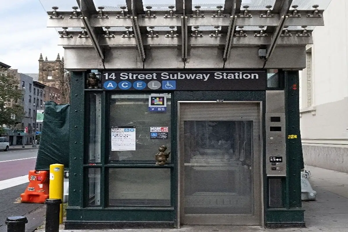 تعویض آسانسور متروی نیویورک